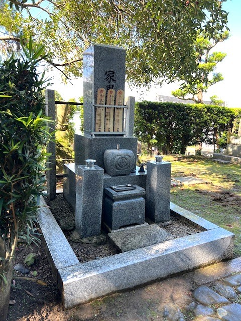 善衛門墓石クリーニング作業後