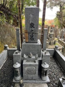 善衛門の墓石クリーニング作業後